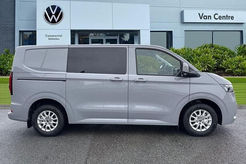 New VW Transporter Pro 210 kW (286 HP) 2025 Grey Van