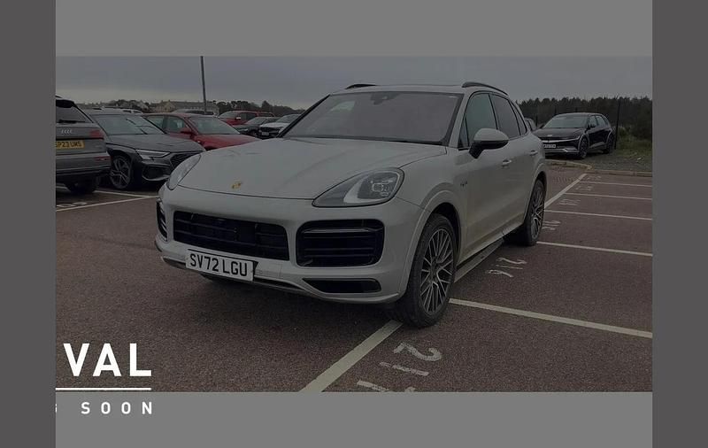Usado Porsche Cayenne Platinum Edition 456 HP (335 kW) 2022 Cinzento SUV