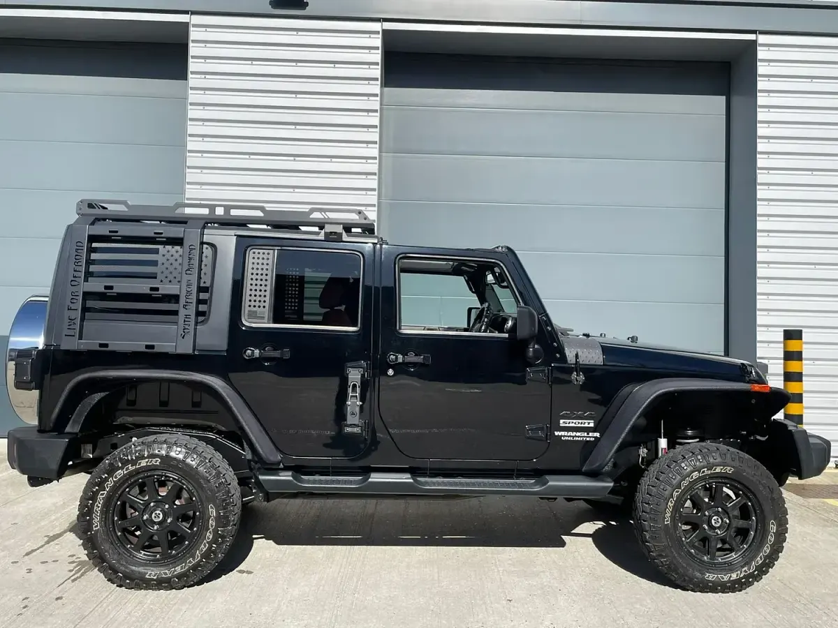 Used Jeep Wrangler Sahara 285 HP (209 kW) 2013 Black SUV