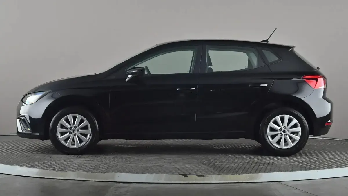 Usado Seat Ibiza SE 95 HP (69 kW) 2024 Preto Citadino