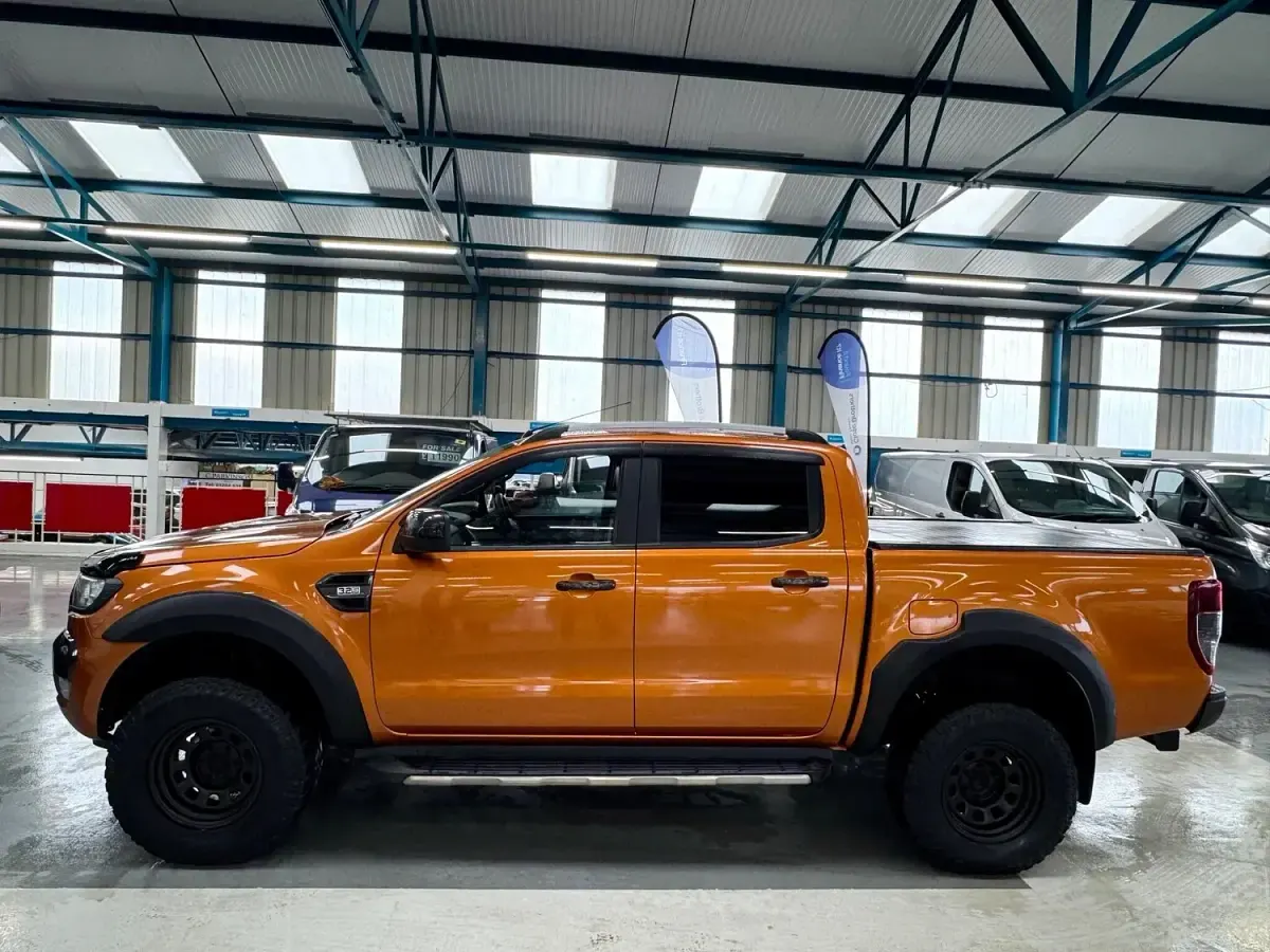 Used Ford Ranger Wildtrack 200 HP (147 kW) 2016 Orange Pickup