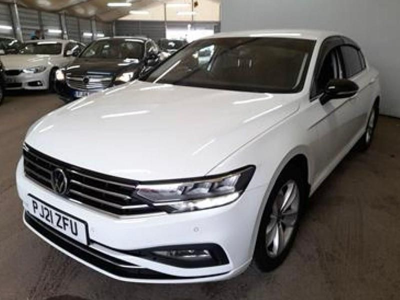 Begagnad VW Passat SE 150 HK (110 kW) 2021 Vit Sedan