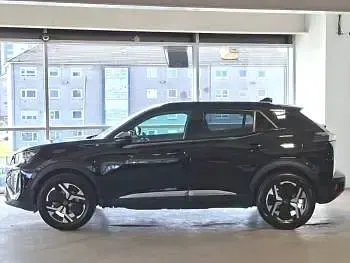 Second-hand Peugeot e-2008 GTi 114 kW (156 CP) 2025 Negru SUV