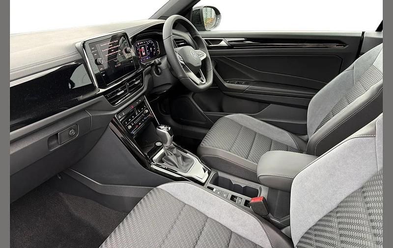 New VW T-Roc Cabriolet R-line 147 HP (108 kW) 2025 Black Cabriolet