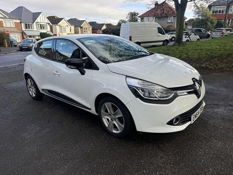 White Used 2015 Renault Clio IV Dynamique Hatchback | £3,953 (Good price) - Image 1/4