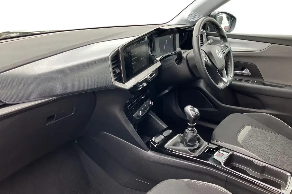 Used Vauxhall Mokka Design Edition 99 HP (72 kW) 2023 Carbon black SUV