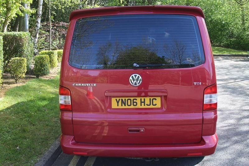 Usado VW Caravelle SE 2006 Vermelho Van
