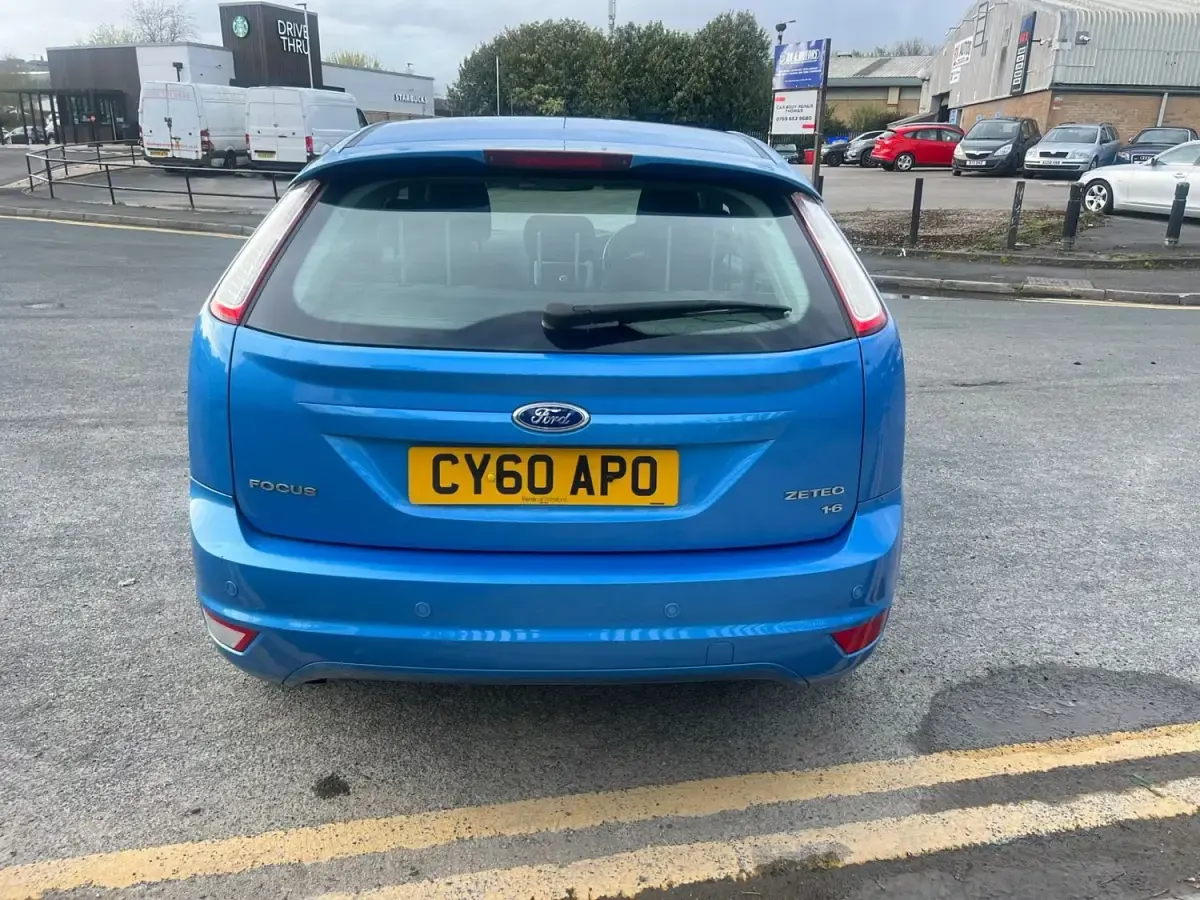 Używany Ford Focus Zetec 2011 Niebieski Hatchback