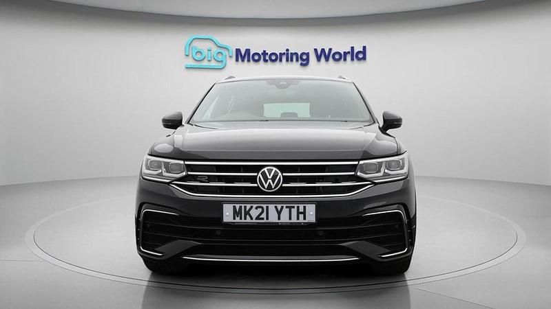 Used VW Tiguan R-line 150 HP (110 kW) 2021 Black SUV