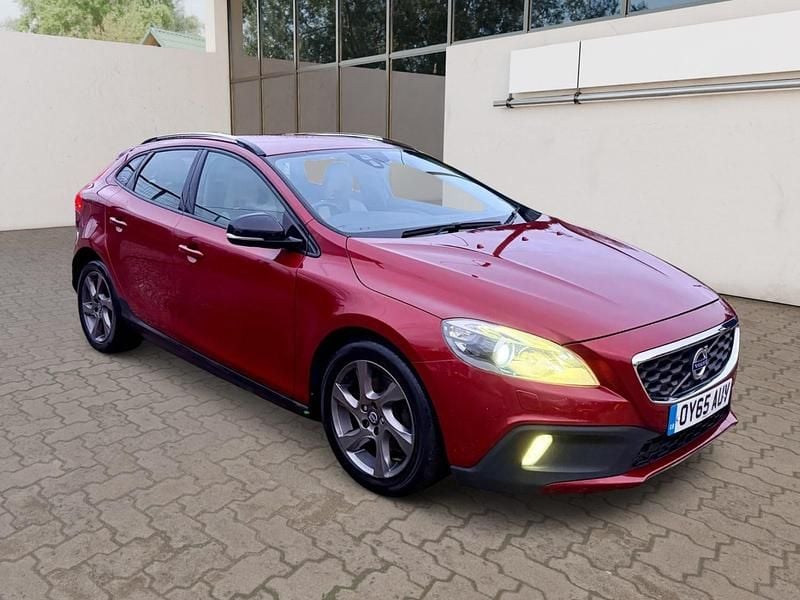 Red Used 2015 Volvo V40 Hatchback | £4,995 (Good price) - Image 1/4