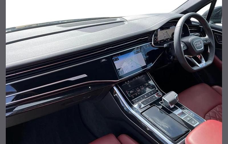 New Audi SQ7 Comfort 507 HP (372 kW) 2025 Black SUV