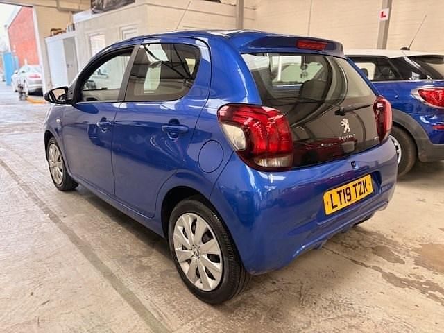Used Peugeot 108 Active 72 HP (52 kW) 2019 Blue Hatchback