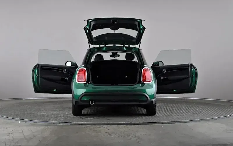 Used Mini Cooper Classic 136 HP (100 kW) 2022 Green Hatchback