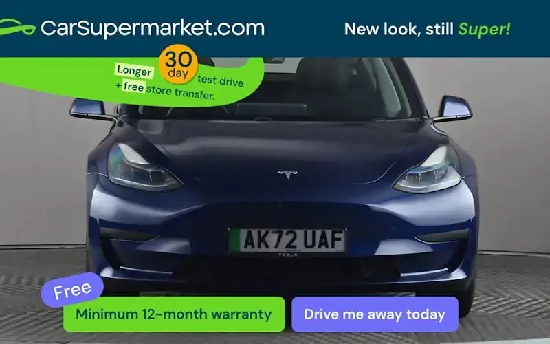 Begagnad Tesla Model 3 RWD 208 kW (283 HK) 2022 Blå Sedan