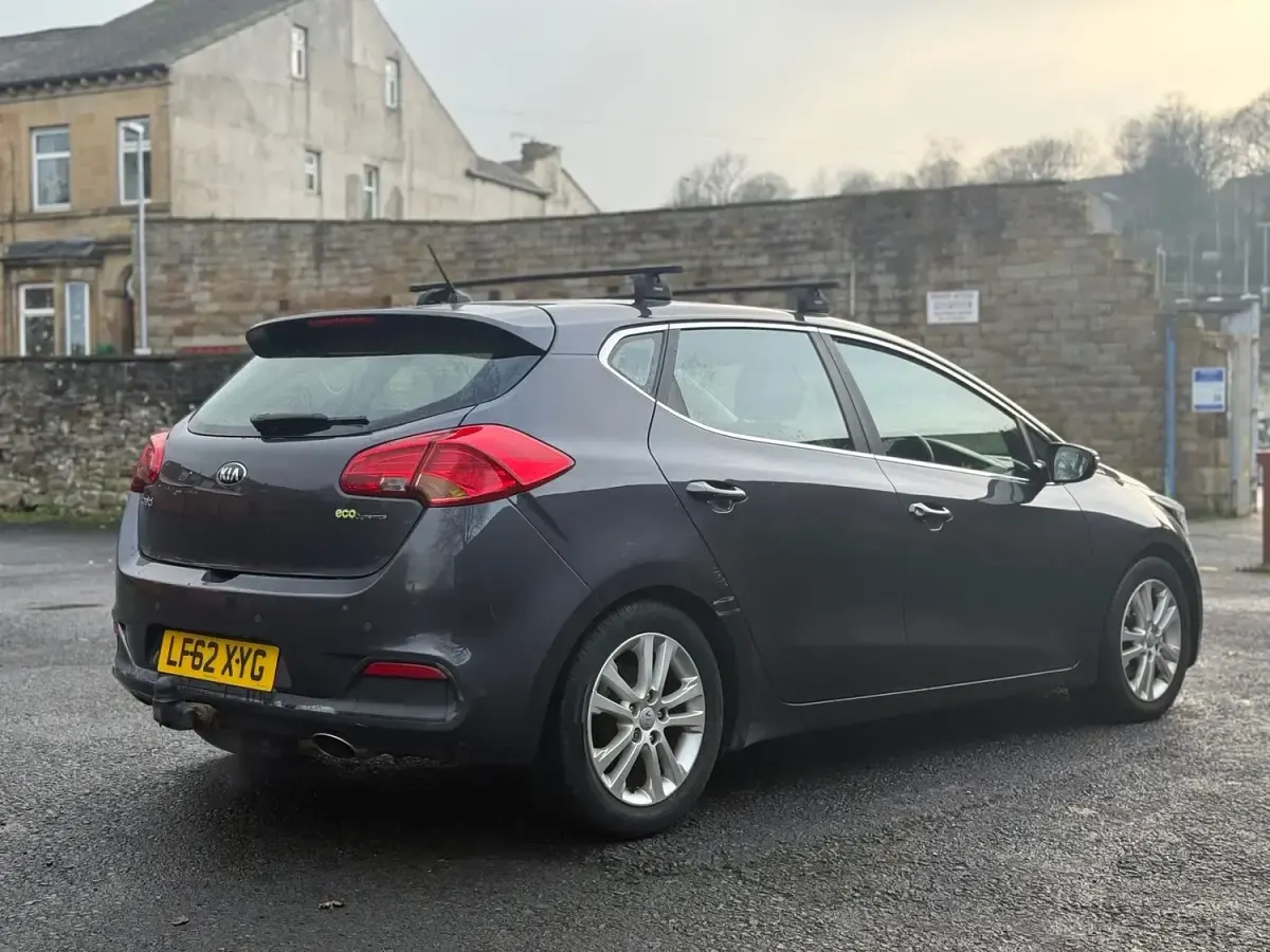 Used Kia Ceed 2012 Silver Hatchback