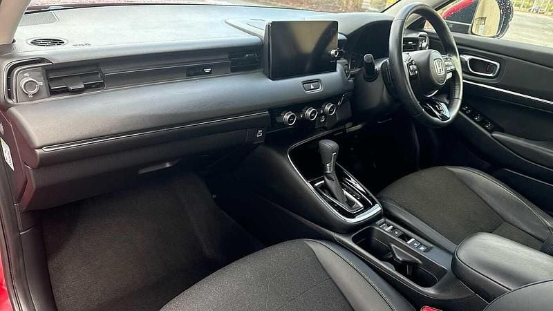 Used Honda HR-V Advance 131 HP (96 kW) 2022 Red SUV