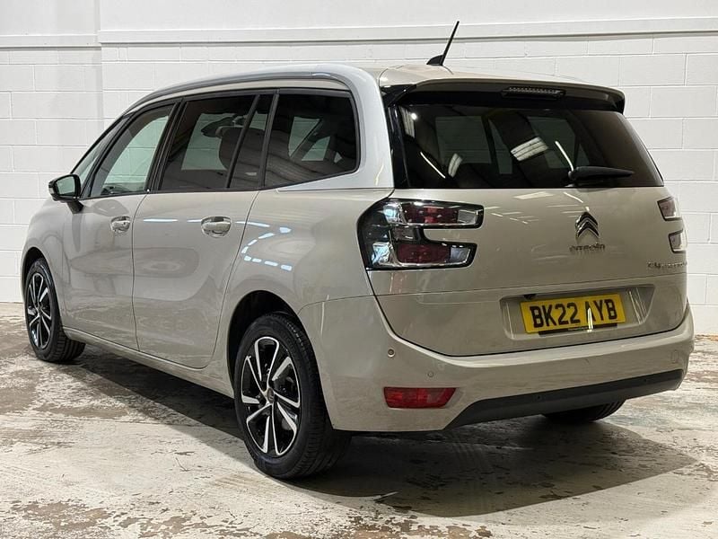 Used Citroën C4 SpaceTourer Shine 127 HP (93 kW) 2022 Brown MPV