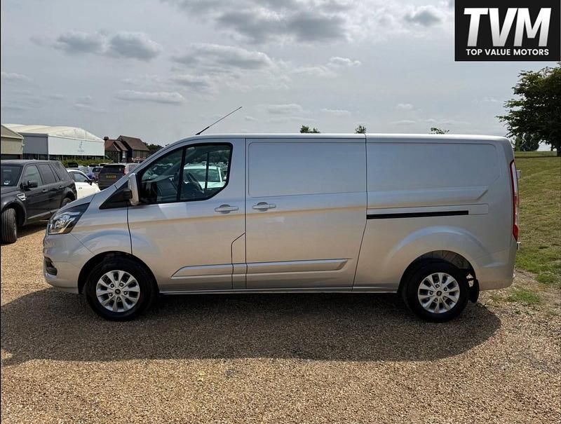 Used Ford Transit Custom Limited 130 HP (95 kW) 2021 Silver Van