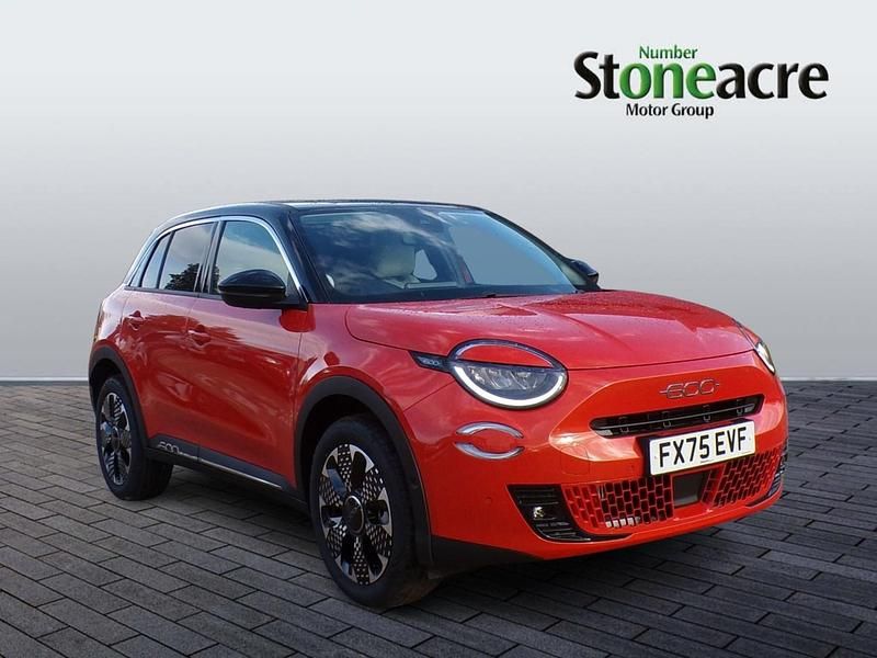 Orange/black New 2025 Fiat 600 La Prima Hatchback | £21,990 (A bit pricey) - Image 1/4