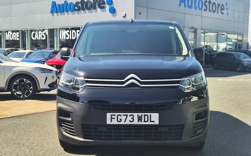 Used Citroën Berlingo 102 HP (75 kW) 2023 MPV