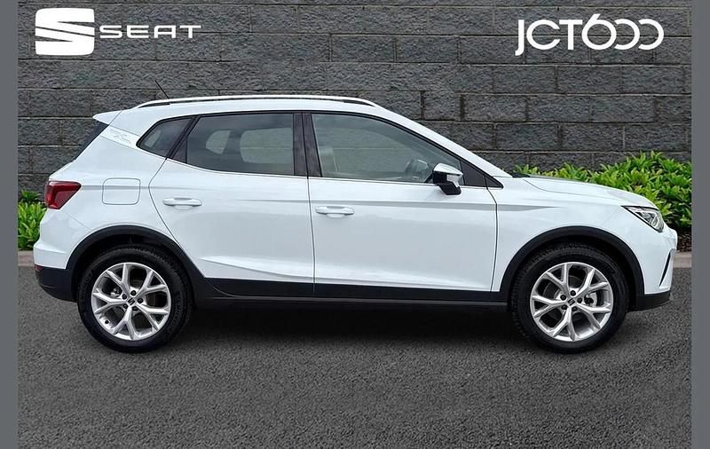 New Seat Arona FR 116 HP (85 kW) 2025 White SUV