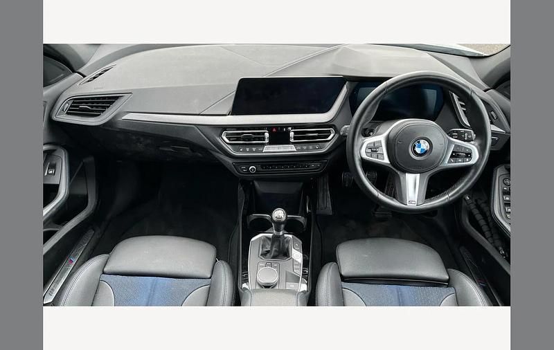Used BMW 118 M Sport 136 HP (100 kW) 2023 White Hatchback