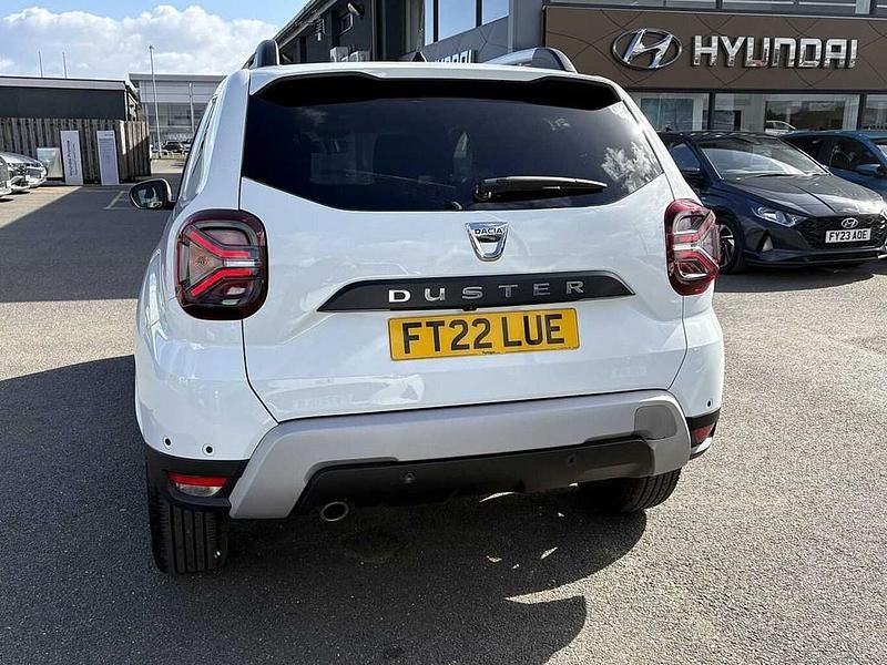 Used Dacia Duster Prestige 91 HP (66 kW) 2022 White SUV