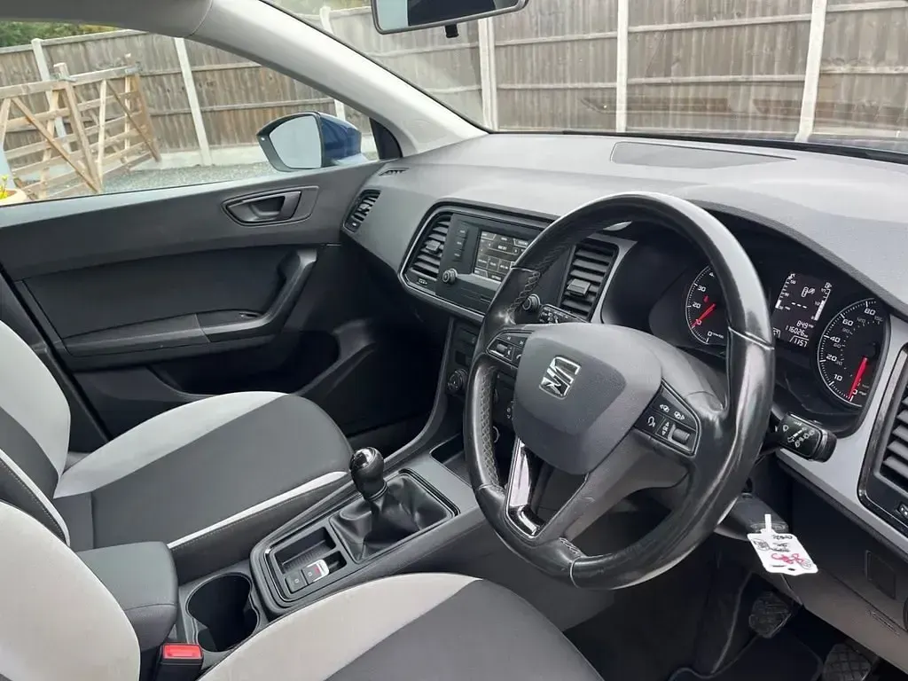 Begagnad Seat Ateca Ecomotive 115 HK (84 kW) 2017 Blå SUV