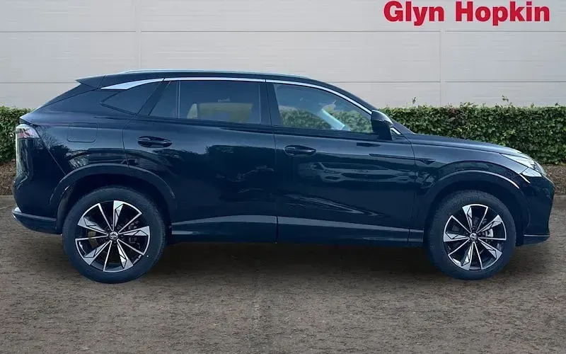 Used MG HS SE 170 HP (125 kW) 2026 SUV