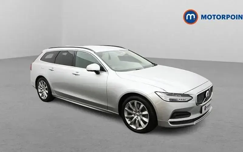 Used Volvo V90 Momentum 197 HP (144 kW) 2022 Estate