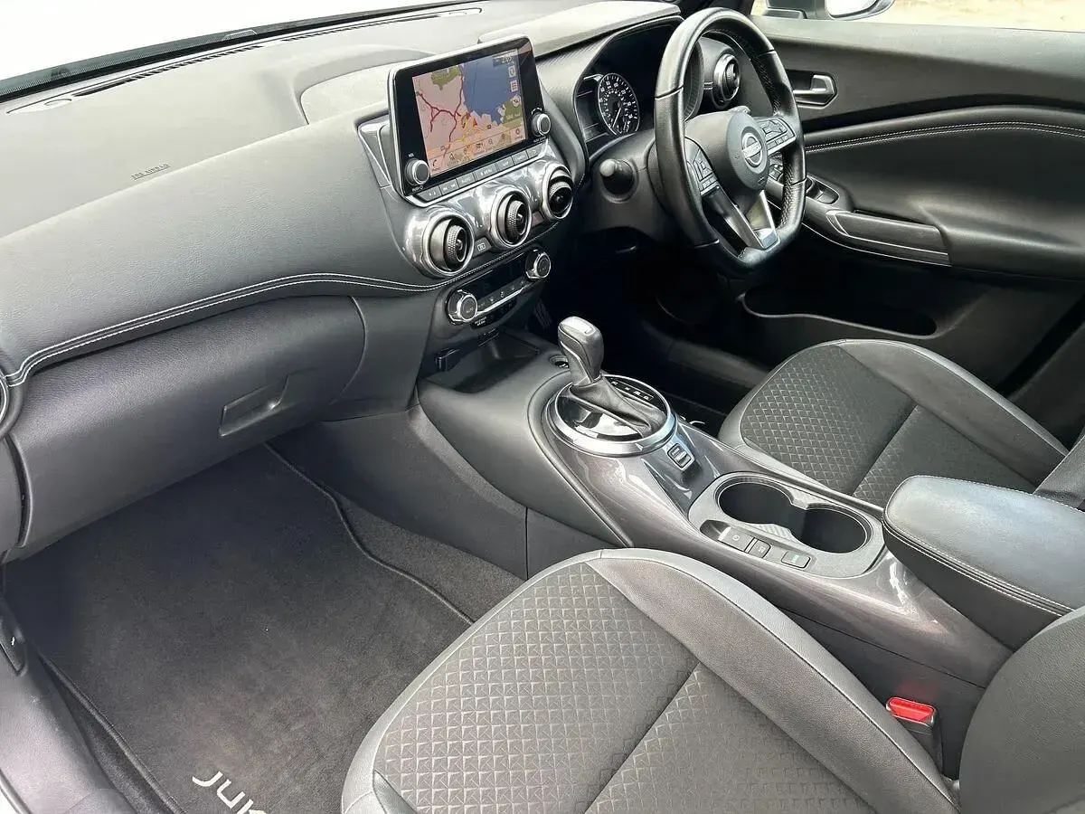 Gebraucht Nissan Juke N-Connecta 143 PS (105 kW) 2023 Weiß SUV