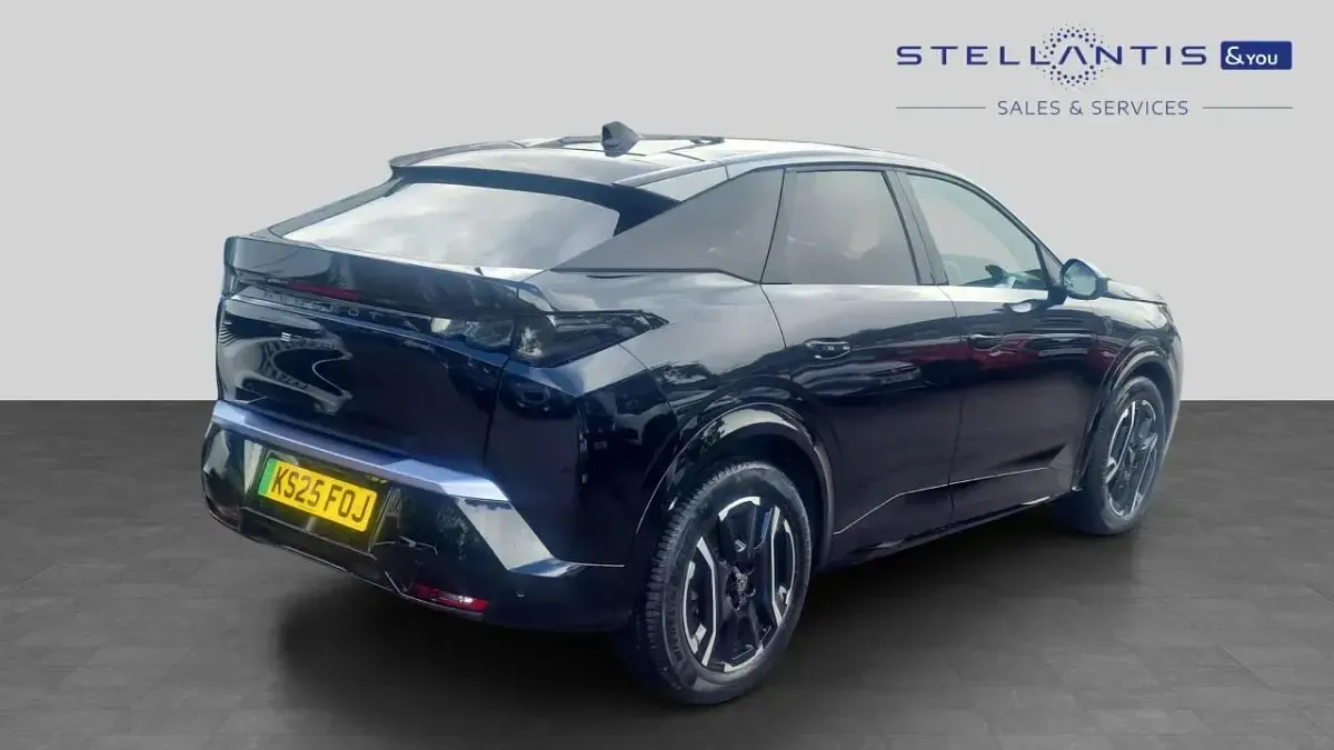 Used Peugeot e-3008 GT 152 kW (207 HP) 2025 Black SUV