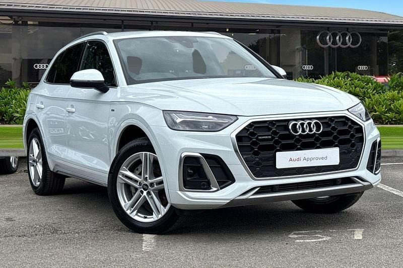 White Used 2024 Audi Q5 S-Line SUV | £35,280 (Fair price) - Image 1/4