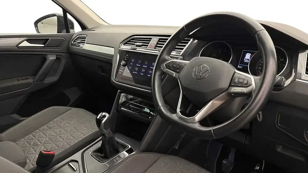 Used VW Tiguan Life 150 HP (110 kW) 2022 Grey SUV