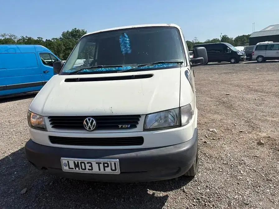 Used VW T4 130 HP (95 kW) 2003 White Van
