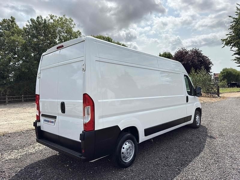 Used Citroën Relay 140 HP (102 kW) 2020 White Van