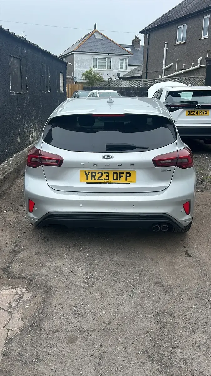 Used Ford Focus ST-Line X 125 HP (91 kW) 2023 Silver Hatchback