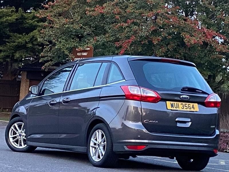 Used Ford Grand C-Max Zetec 125 HP (91 kW) 2017 Grey MPV