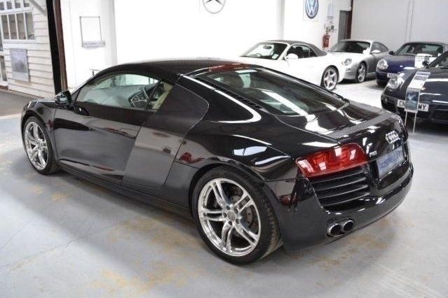 Begagnad Audi R8 Coupé 420 HK (308 kW) 2010 Sportkupé