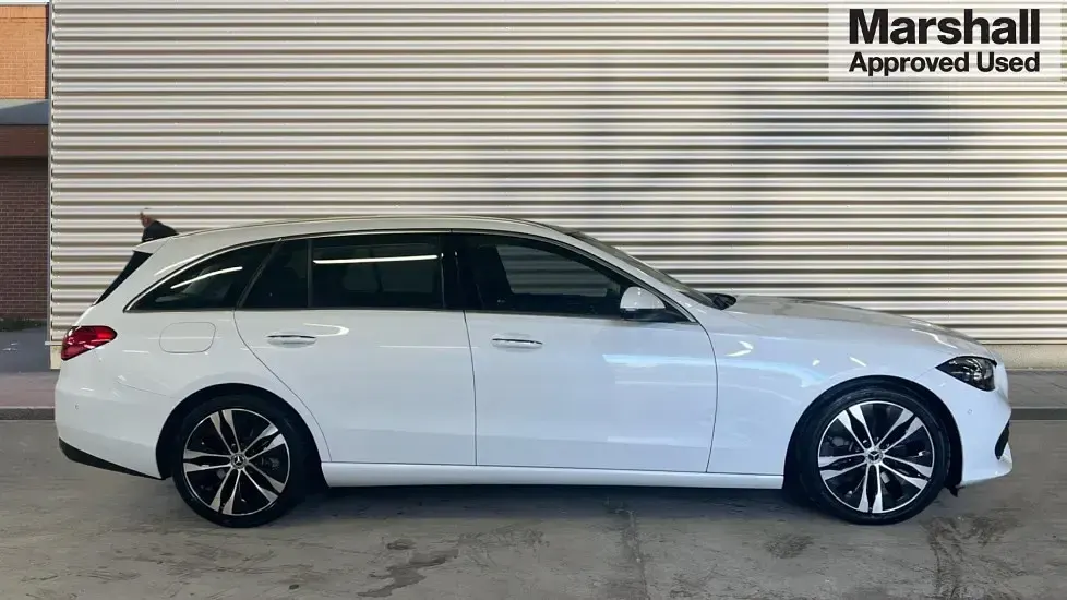 Used Mercedes C200 Exclusive Luxury 204 HP (150 kW) 2023 White