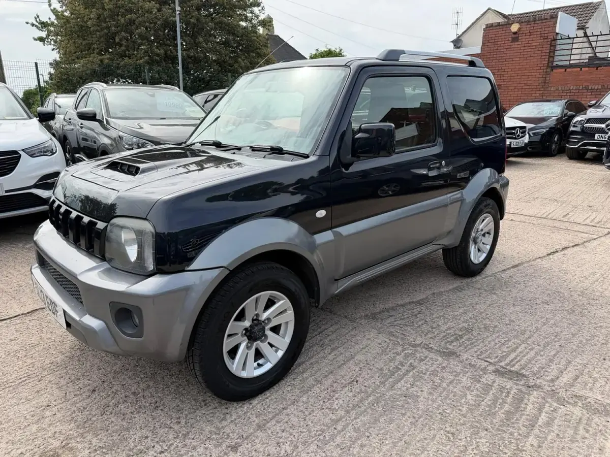 Used Suzuki Jimny SZ4 85 HP (62 kW) 2013 Black SUV