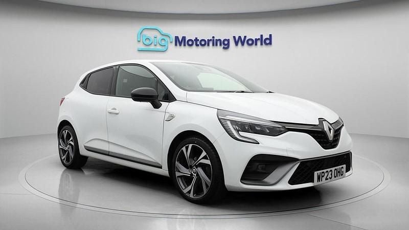 Used Renault Clio V RS Line 90 HP (66 kW) 2023 White Hatchback