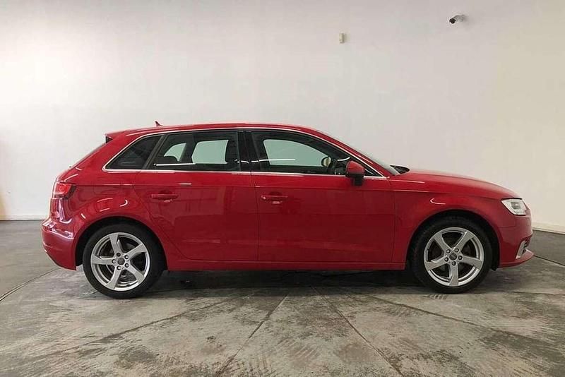 Used Audi A3 Sport 150 HP (110 kW) 2018 Red Sedan
