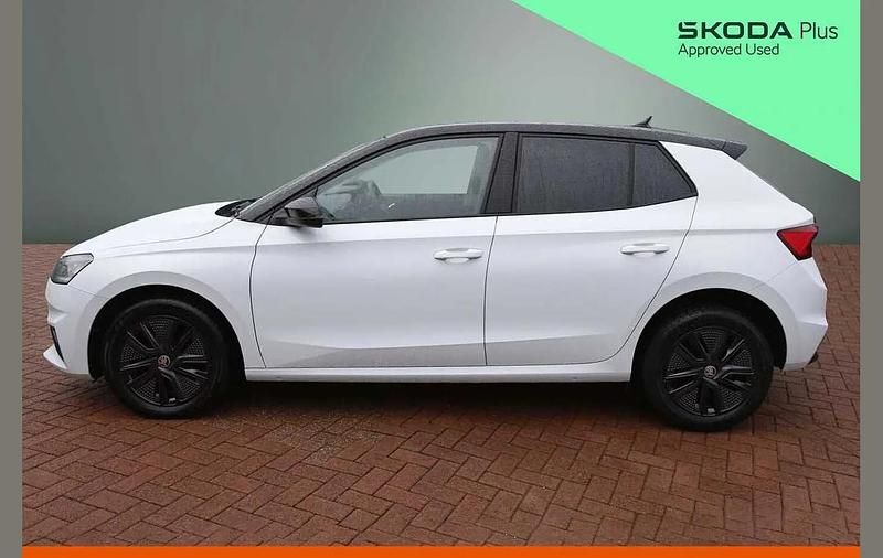 Used Skoda Fabia Colour Edition 94 HP (69 kW) 2024 Moon white metallic black magic pearl effect Hatchback