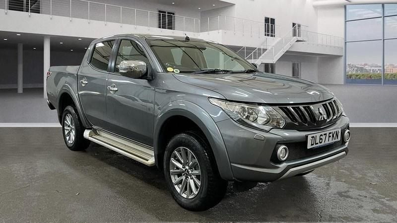 Used Mitsubishi L200 2017 Grey Pickup