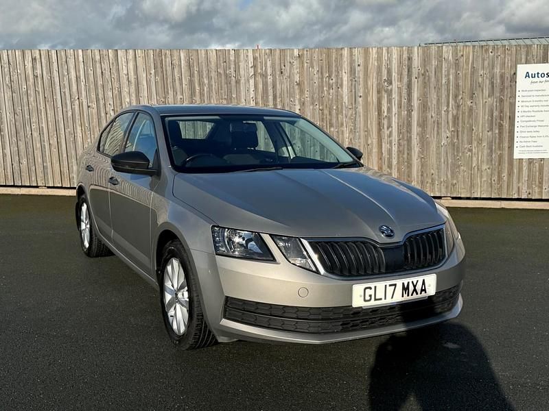 Beige Used 2025 Skoda Octavia Hatchback | £6,495 - Image 1/4