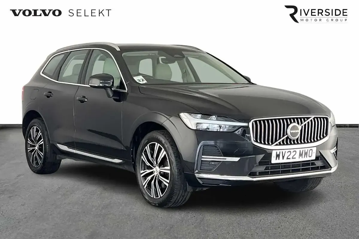 Used Volvo XC60 Inscription 197 HP (144 kW) 2022 Onyx black SUV