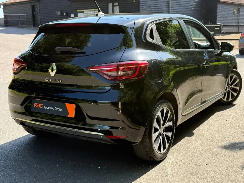 Used Renault Clio Iconic 100 HP (73 kW) 2019 Black Hatchback