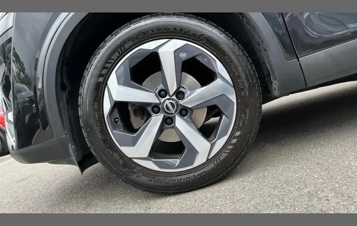Used Nissan Qashqai N-Connecta 155 HP (114 kW) 2023 Black SUV