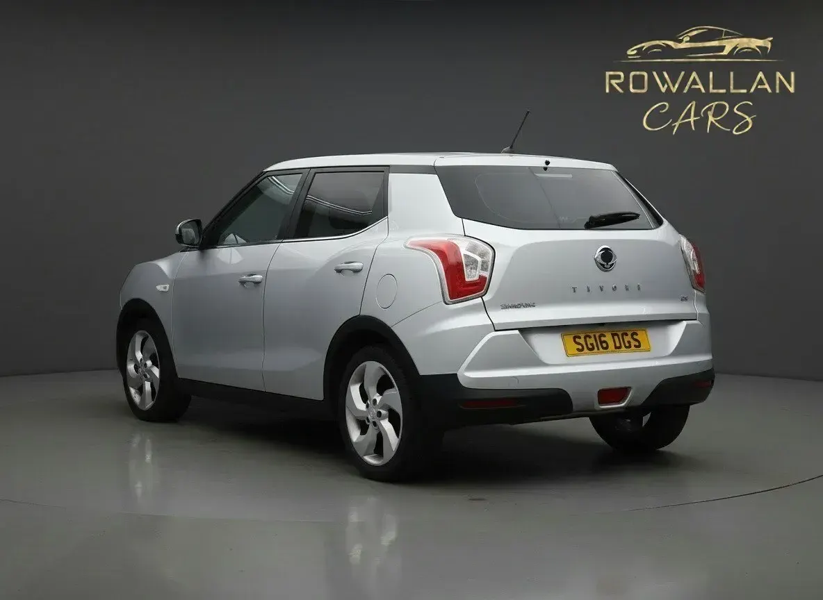 Used SsangYong Tivoli 128 HP (94 kW) 2016 Silver SUV